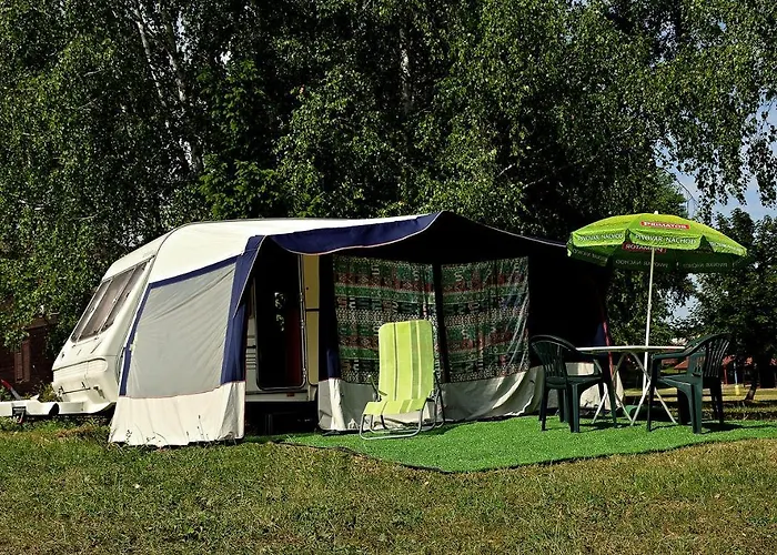 营地 Karavan U Goldy Česká Skalice
